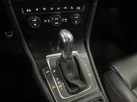 Volkswagen Golf thumbnail 101