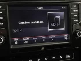 Volkswagen Golf thumbnail 108