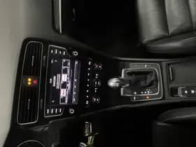 Volkswagen Golf thumbnail 40