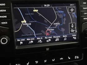 Volkswagen Golf thumbnail 42