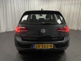 Volkswagen Golf thumbnail 9