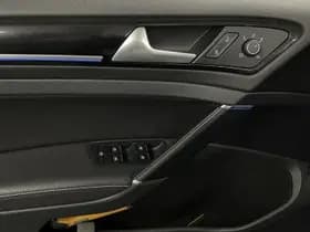 Volkswagen Golf thumbnail 93