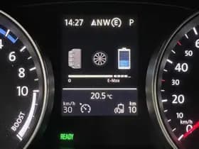 Volkswagen Golf thumbnail 98