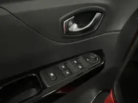Renault Captur thumbnail 35