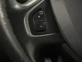 Renault Captur thumbnail 42