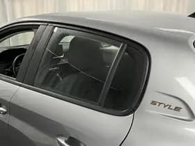 Peugeot 208 thumbnail 10