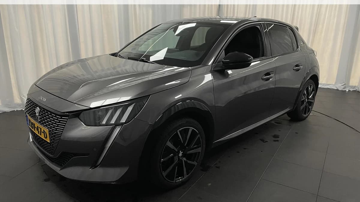 Peugeot 208 — foto 1