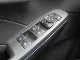 Ford Kuga 2.5 PHEV ST-Line X thumbnail 36