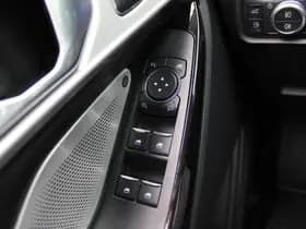 Ford Explorer 3.0 V6 EcoBoost PHEV Platinum thumbnail 33