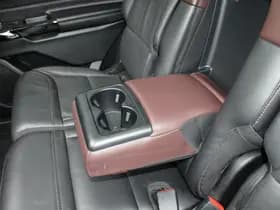 Ford Explorer 3.0 V6 EcoBoost PHEV Platinum thumbnail 42