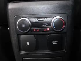 Ford Explorer 3.0 V6 EcoBoost PHEV Platinum thumbnail 44