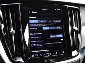 Volvo V60 2.0 T6 Plug-in hybrid AWD Plus Dark thumbnail 12