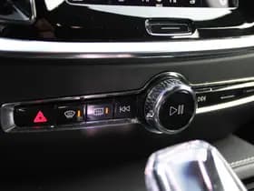 Volvo V60 2.0 T6 Plug-in hybrid AWD Plus Dark thumbnail 18