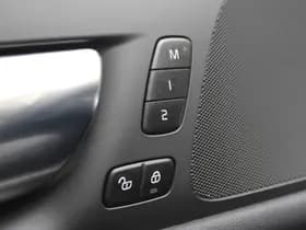 Volvo V60 2.0 T6 Plug-in hybrid AWD Plus Dark thumbnail 20