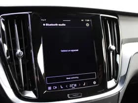 Volvo V60 2.0 T6 Plug-in hybrid AWD Plus Dark thumbnail 22