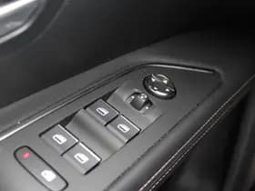 Peugeot 3008 1.6 HYbrid 225 GT thumbnail 22