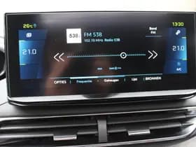 Peugeot 3008 1.6 HYbrid 225 GT thumbnail 9