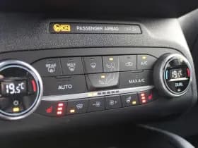 Ford Kuga 2.5 PHEV ST-Line X thumbnail 35