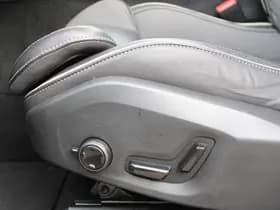 Volvo XC60 2.0 T8 Plug-in hybrid AWD Ultra Black Edition thumbnail 16