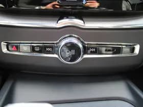 Volvo XC60 2.0 T8 Plug-in hybrid AWD Ultra Black Edition thumbnail 19