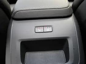 Volvo XC60 2.0 T8 Plug-in hybrid AWD Ultra Black Edition thumbnail 36