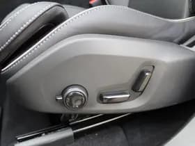 Volvo XC60 2.0 T8 Plug-in hybrid AWD Plus Black Edition thumbnail 48