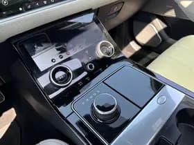 Land Rover Range Rover Velar 2.0 250PK AWD R-DYNAMIC BLACK PACK SE thumbnail 26