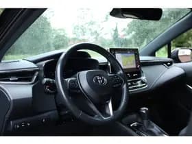 Toyota Corolla 1.8 HYBRID AUT. DYNAMIC thumbnail 2
