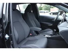 Toyota Corolla 1.8 HYBRID AUT. DYNAMIC thumbnail 16