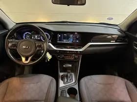 Kia Niro 1.6 GDi Hybrid MORE thumbnail 2