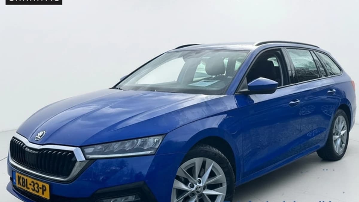 ŠKODA Octavia Combi TSI iV 204PK PHEV BUSINESS EDITION — foto 1