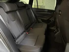 ŠKODA Octavia Combi 1.5 TSI MHEV 150PK DSG SPORTLINE BUSINESS thumbnail 24