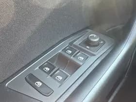 Volkswagen T-Roc TSI 110PK COMFORTLINE thumbnail 20