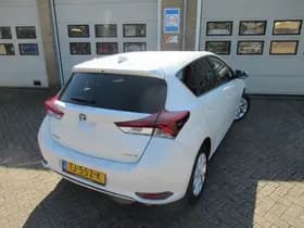 Toyota Auris 1.8 Hybrid Dynamic Go PARELMOERLAK thumbnail 2