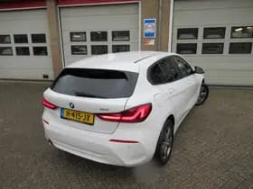 BMW 1-serie 118i Executive Edition thumbnail 2