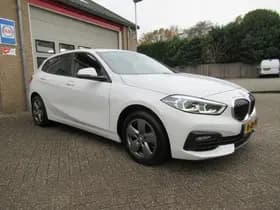 BMW 1-serie 118i Executive Edition thumbnail 16