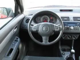Suzuki Swift 1.5 Exclusive thumbnail 3