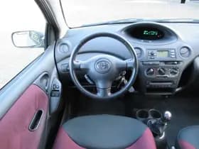 Toyota Yaris 1.0 VVT-i S-Line 36.000 KM 2e EIGENAAR thumbnail 3