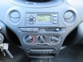 Toyota Yaris 1.0 VVT-i S-Line 36.000 KM 2e EIGENAAR thumbnail 9