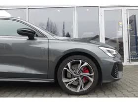 Audi A3 Sportback 45 TFSI e S edition Competition Daytonagrijs pareleffect thumbnail 8
