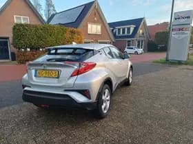 Toyota C-HR thumbnail 22