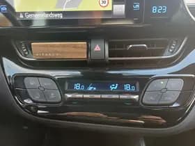 Toyota C-HR thumbnail 33