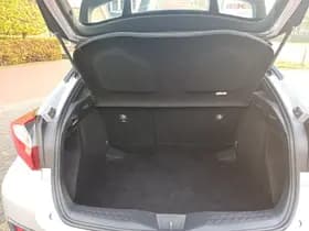 Toyota C-HR thumbnail 7