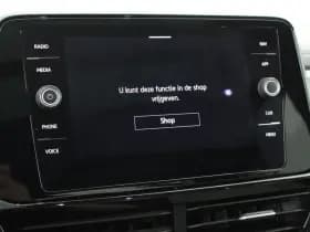 Volkswagen T-Roc 1.5 TSI 150pk DSG Style Camera Panoramadak IQ.Light Stoelverwarming Carplay thumbnail 29