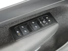 Volvo XC40 1.5 129pk Automaat T2 Core Camera Keyless Stoelverwarming Navigatie thumbnail 13