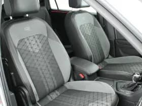 Volkswagen Tiguan Allspace 1.5 TSI 150pk DSG R-Line Business+ 7Pers. Camera Keyless Led Stoelverwarming Virtual Cockpit Panoramadak Navigatie thumbnail 2