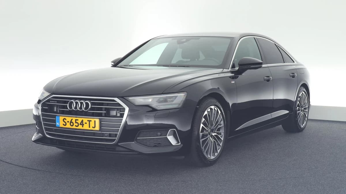 Audi A6 Limousine 50 TFSI e 299pk quattro S-Line Trekhaak Stoelverwarming ACC Navigatie Virtual Cockpit — foto 1