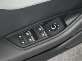 Audi A4 Limousine 35 TFSI 150pk 2x S-Line Black Edition Virtual Cockpit Schuifdak Navigatie Cruise Control Led thumbnail 14