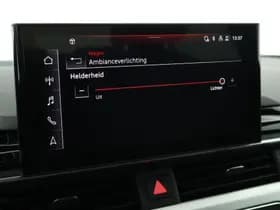 Audi A4 Limousine 35 TFSI 150pk 2x S-Line Black Edition Virtual Cockpit Schuifdak Navigatie Cruise Control Led thumbnail 31