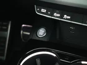 Audi A4 Limousine 35 TFSI 150pk 2x S-Line Black Edition Virtual Cockpit Schuifdak Navigatie Cruise Control Led thumbnail 34